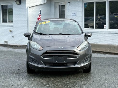 Used 2016 Ford Fiesta SE image 2