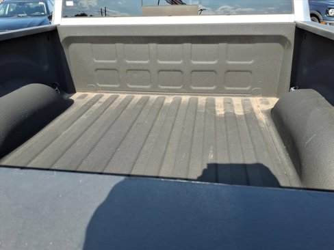 Used 2017 RAM 1500 Laramie w/ Convenience Group image 5
