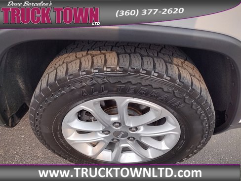 Used 2015 Jeep Grand Cherokee Laredo w/ Quick Order Package 23E image 2
