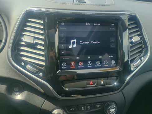 Used 2022 Jeep Cherokee Limited image 26