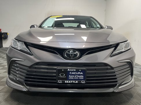 Used 2023 Toyota Camry LE w/ Convenience Package image 4