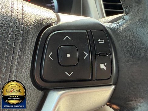Used 2016 Toyota Highlander XLE image 16