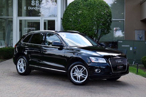 Used 2017 Audi Q5 2.0T Premium Plus w/ Technology Package image 2
