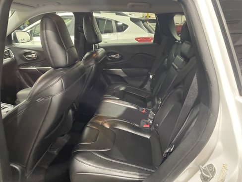 Used 2019 Jeep Cherokee Latitude Plus w/ Cold Weather Group image 26