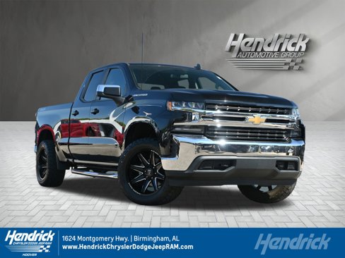 Used 2020 Chevrolet Silverado 1500 LT w/ Trailering Package image 1