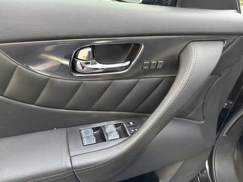 Used 2010 INFINITI FX35 AWD w/ Navigation Pkg image 8