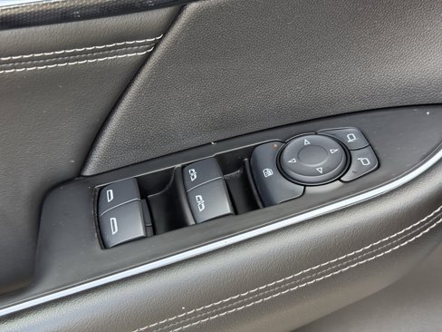 Used 2023 Buick Envision Preferred image 27