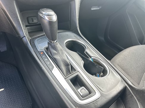 Used 2018 Chevrolet Equinox LT image 25