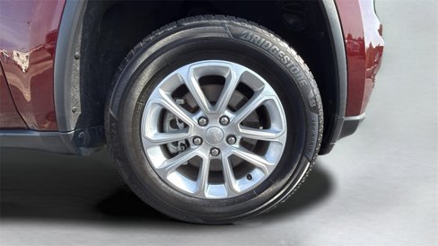 Used 2022 Jeep Grand Cherokee Laredo X image 17