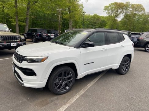 New 2025 Jeep Compass Limited w/ High Altitude Package image 2