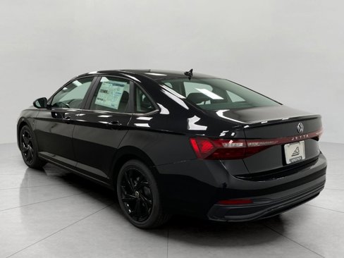 New 2025 Volkswagen Jetta SE image 6
