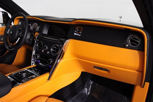 Certified 2024 Rolls-Royce Cullinan w/ Cullinan Package image 12