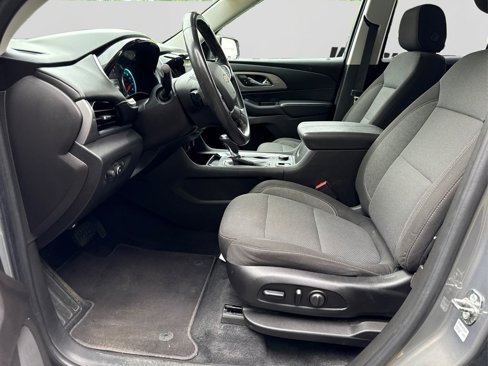 Used 2018 Chevrolet Traverse LT image 9
