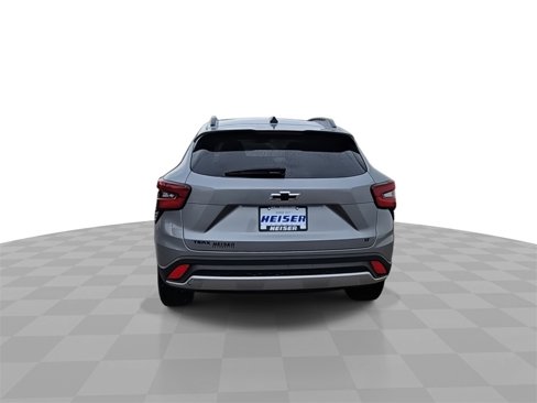 Certified 2024 Chevrolet Trax LT w/ Driver Confidence Package image 7