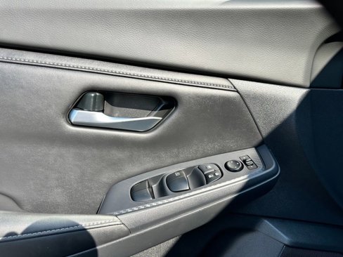 Used 2022 Nissan Sentra SV image 13