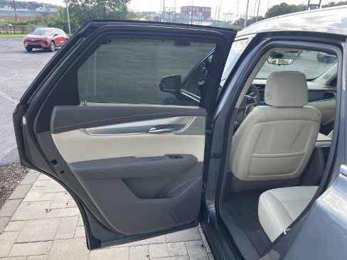 Used 2020 Cadillac XT5 Premium Luxury image 22