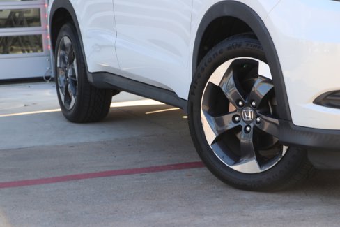 Used 2018 Honda HR-V EX image 3