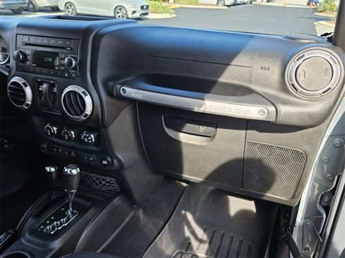Used 2015 Jeep Wrangler Sahara w/ Connectivity Group image 17