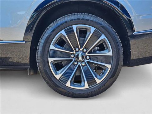 New 2026 Cadillac Vistiq Sport image 10