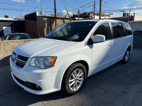 Used 2019 Dodge Grand Caravan SXT image 12