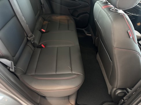 New 2025 Chevrolet Trax RS w/ Sunroof Package image 23