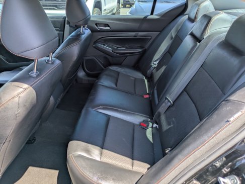 Used 2022 Nissan Altima 2.5 SR image 12