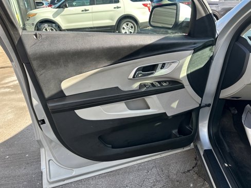 Used 2016 Chevrolet Equinox LT image 12