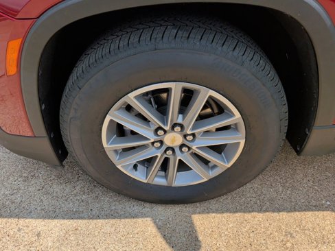 Used 2022 Chevrolet Traverse LT image 46