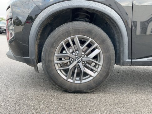 Used 2023 Nissan Rogue S image 7