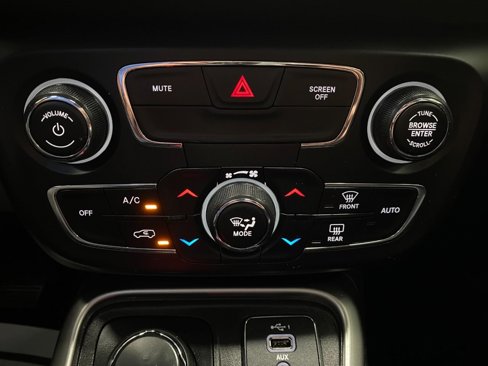 Used 2019 Jeep Compass High Altitude image 24
