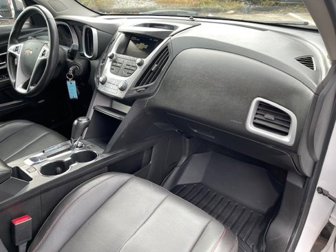 Used 2017 Chevrolet Equinox Premier image 22