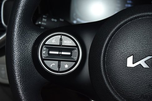 Used 2023 Kia Soul LX image 7