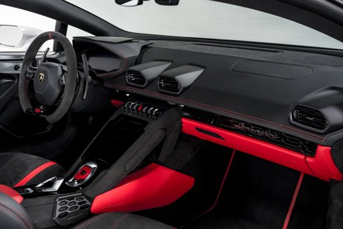 Used 2024 Lamborghini Huracan Tecnica image 33