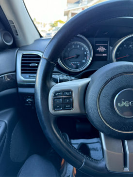 Used 2012 Jeep Grand Cherokee Laredo w/ Laredo E Group image 18