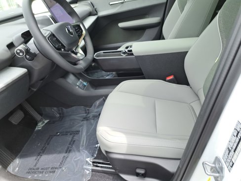 New 2025 Volvo EX30 Ultra w/ Protection Package Premier image 6