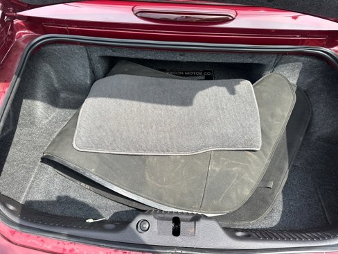 Used 2004 Ford Thunderbird Deluxe image 19