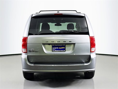 Used 2019 Dodge Grand Caravan SE image 6