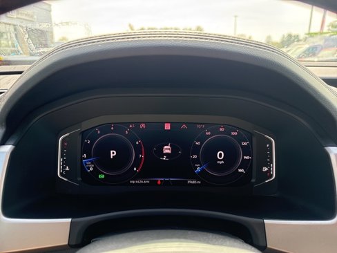 Used 2020 Volkswagen Atlas Cross Sport SEL image 19
