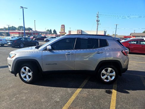Used 2018 Jeep Compass Latitude w/ Cold Weather Group image 3