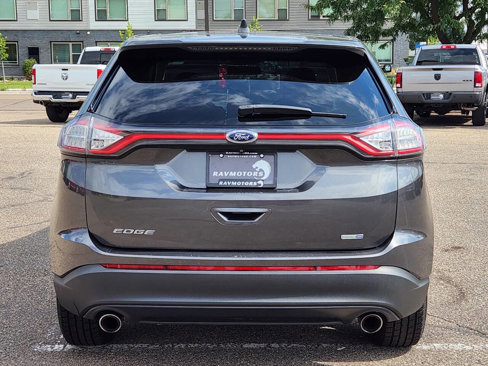 Used 2017 Ford Edge SE image 9