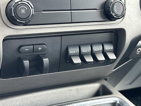 Used 2016 Ford F250 XLT w/ XLT Premium Package image 21