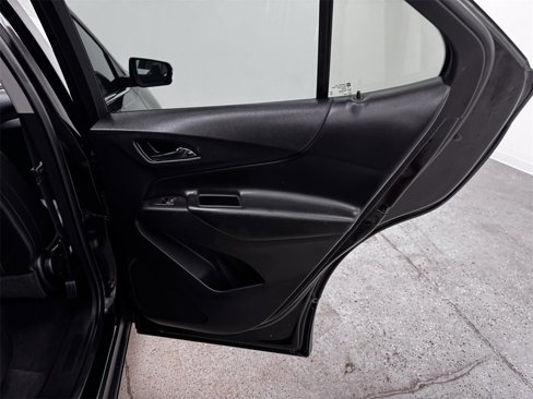 Used 2020 Chevrolet Equinox LT w/ Midnight Edition image 13