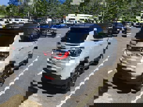New 2025 Jeep Compass Limited image 7