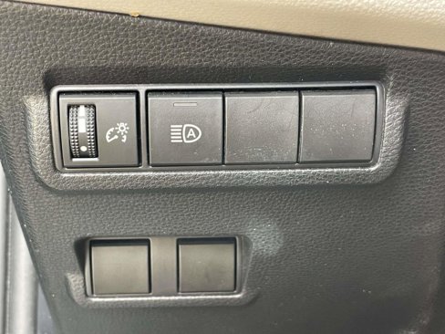 Used 2022 Toyota Corolla Cross LE image 16