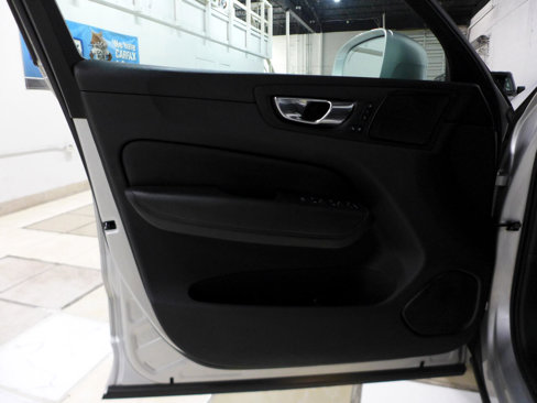 Used 2020 Volvo XC60 T6 Inscription image 64