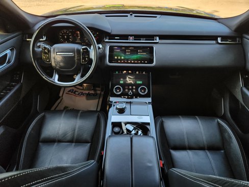 Used 2018 Land Rover Range Rover Velar R-Dynamic SE image 3