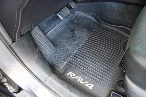 Used 2017 Toyota RAV4 LE image 23