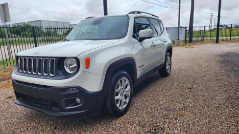 Used 2018 Jeep Renegade Latitude image 4