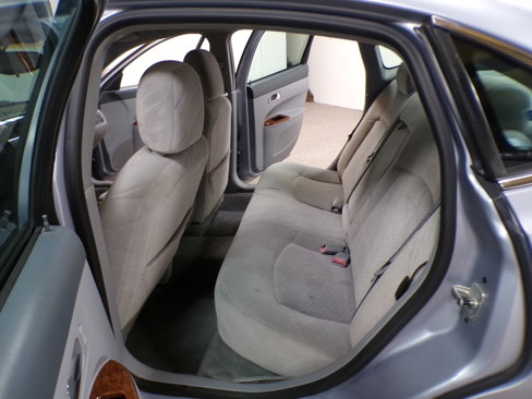 Used 2005 Buick LaCrosse CX image 11