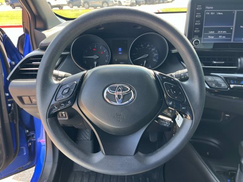 Used 2019 Toyota C-HR LE image 16